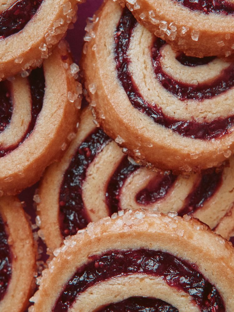 Cranberry-Wine Swirl Cookies